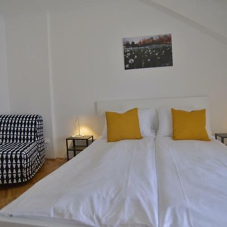 Apartman Lena Ðakovo Exteriör bild