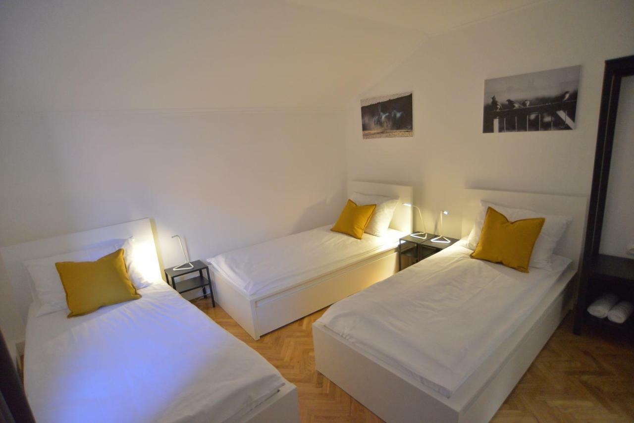 Apartman Lena Ðakovo Exteriör bild